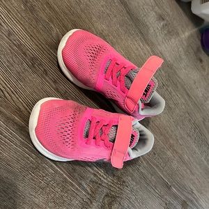 Girls Nike free run size 11c